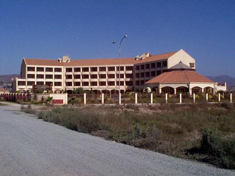 image04a.jpg (26875 bytes)